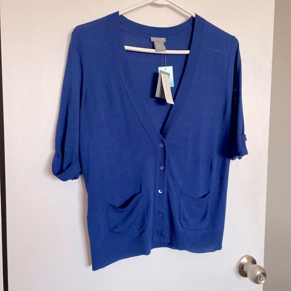 Ann Taylor Lightweight V-Neck Button Sweater - Size M - Picture 2 of 12